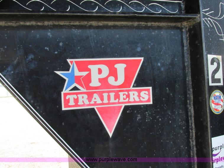 image for item D3970 2007 PJ gooseneck trailer