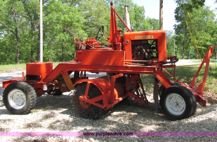 image for item D3972 Broce HS broom