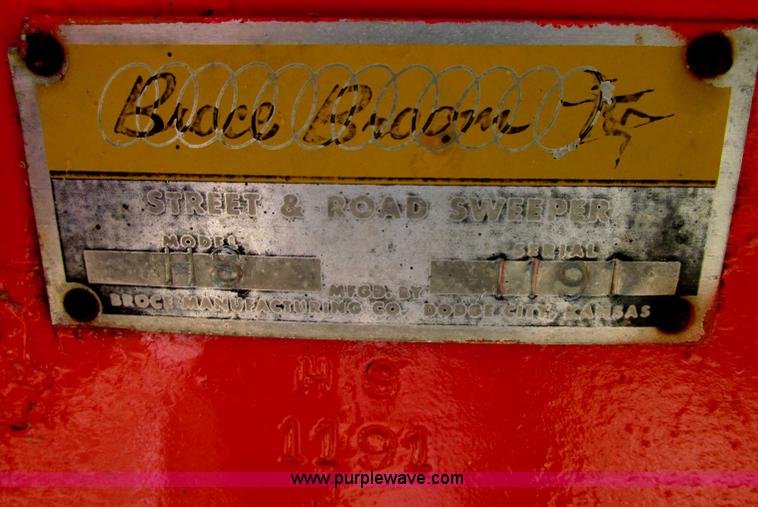 image for item D3972 Broce HS broom