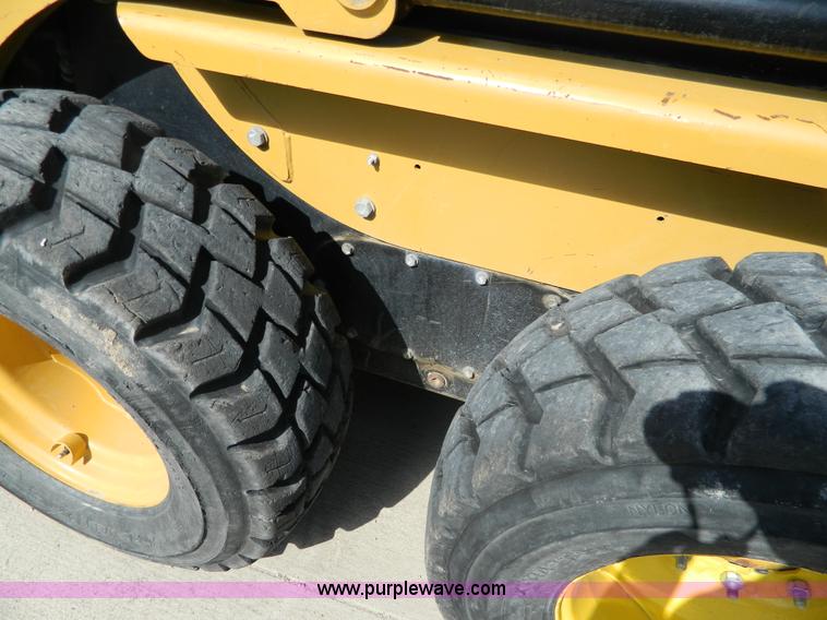 image for item D6104 2008 Caterpillar 226B skid steer