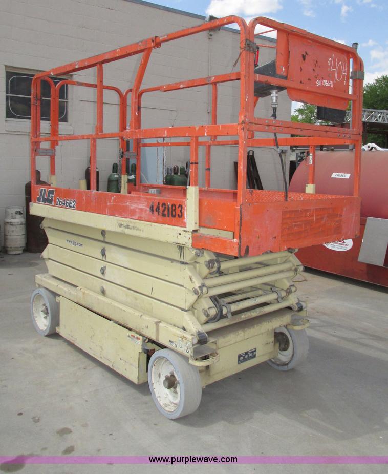 image for item F7387 2002 JLG 2646-E2 electric scissor lift