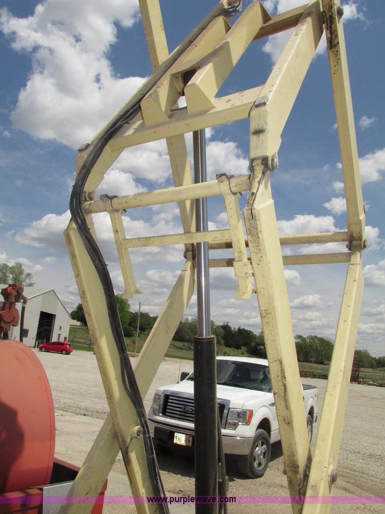 image for item F7387 2002 JLG 2646-E2 electric scissor lift