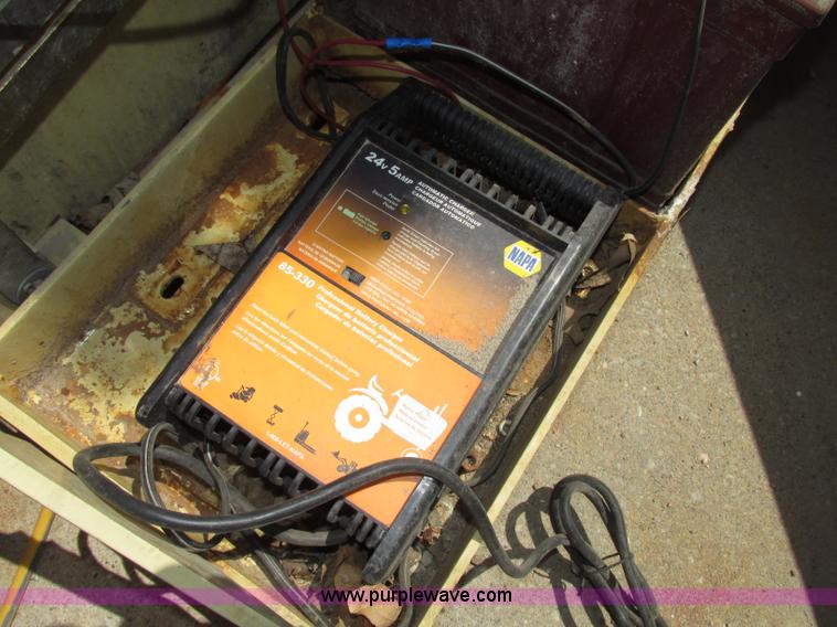 image for item F7387 2002 JLG 2646-E2 electric scissor lift