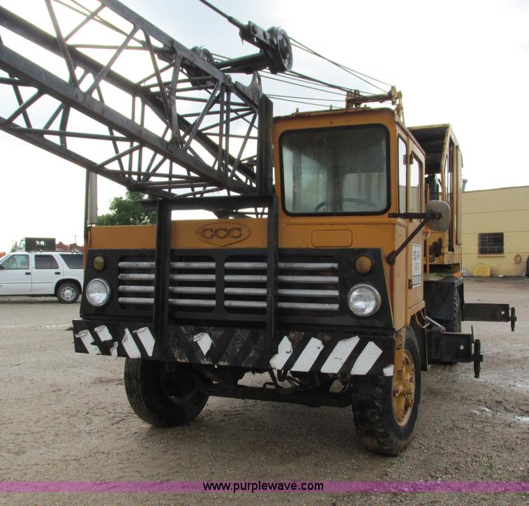 image for item G9302 1968 American Crane 1510 crane