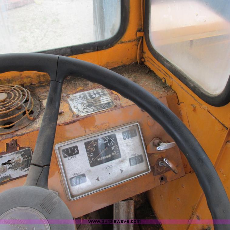 image for item G9302 1968 American Crane 1510 crane