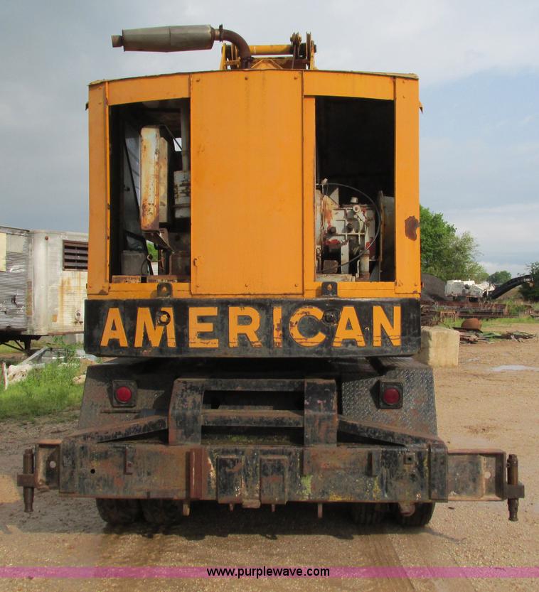 image for item G9302 1968 American Crane 1510 crane