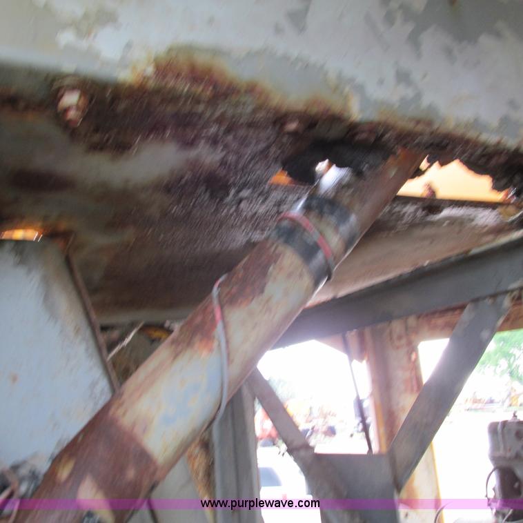 image for item G9302 1968 American Crane 1510 crane