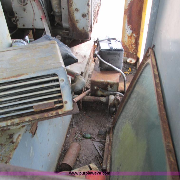 image for item G9302 1968 American Crane 1510 crane