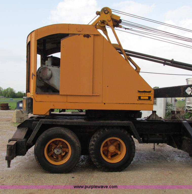 image for item G9302 1968 American Crane 1510 crane