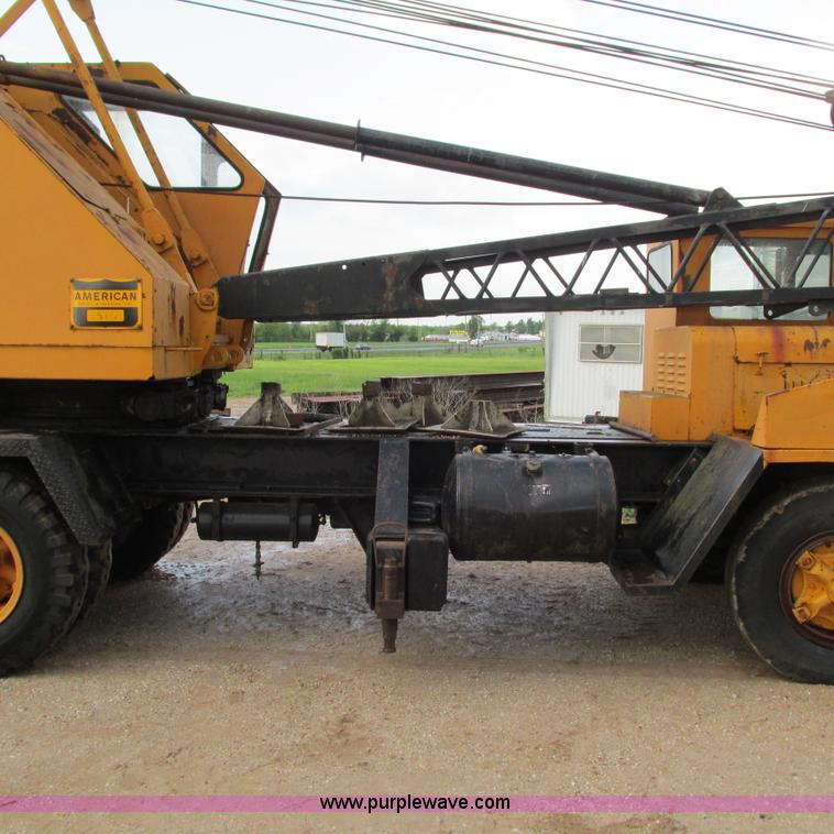 image for item G9302 1968 American Crane 1510 crane