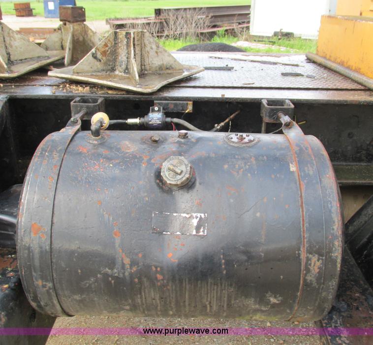 image for item G9302 1968 American Crane 1510 crane