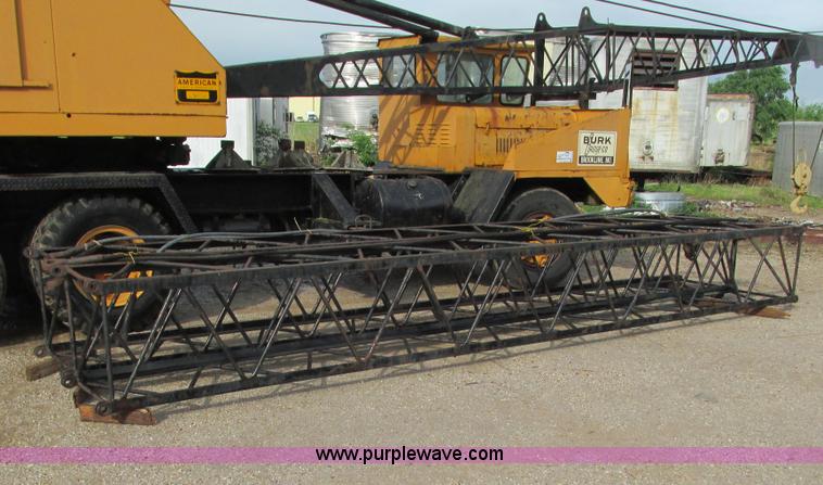 image for item G9302 1968 American Crane 1510 crane