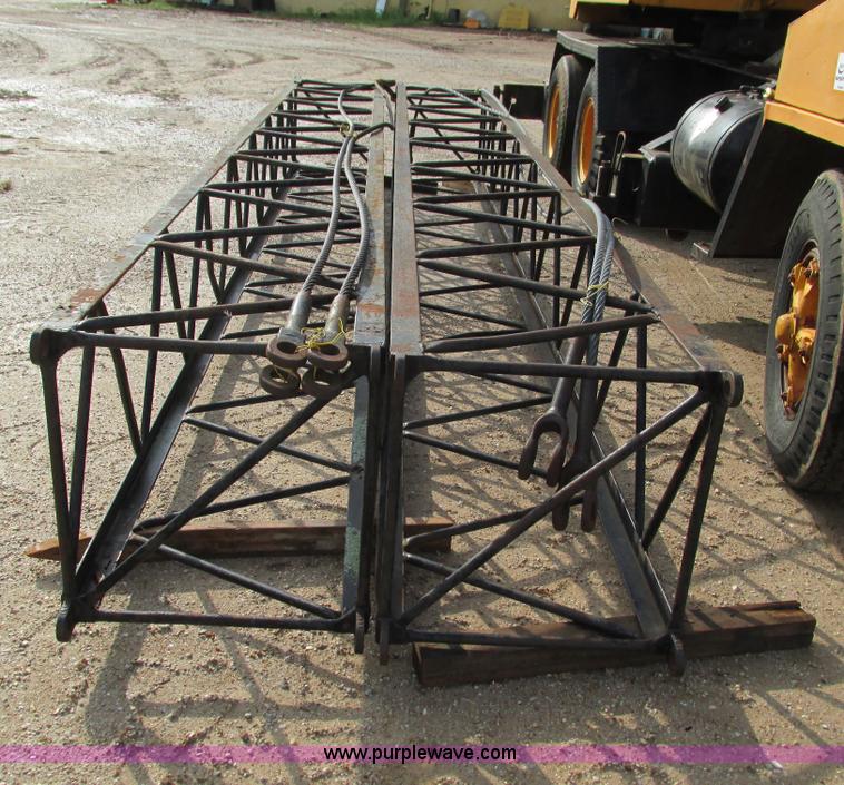 image for item G9302 1968 American Crane 1510 crane