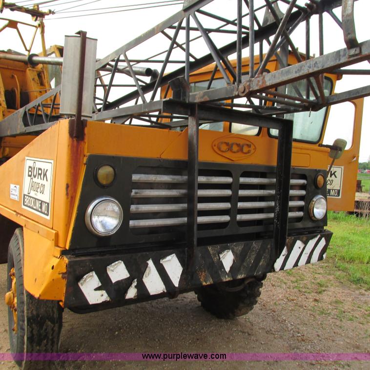 image for item G9302 1968 American Crane 1510 crane