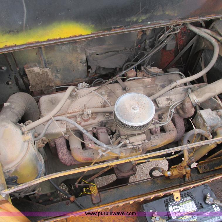 image for item G9302 1968 American Crane 1510 crane