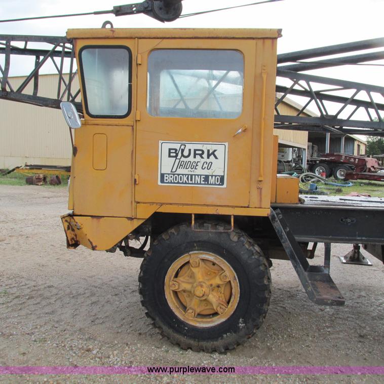 image for item G9302 1968 American Crane 1510 crane