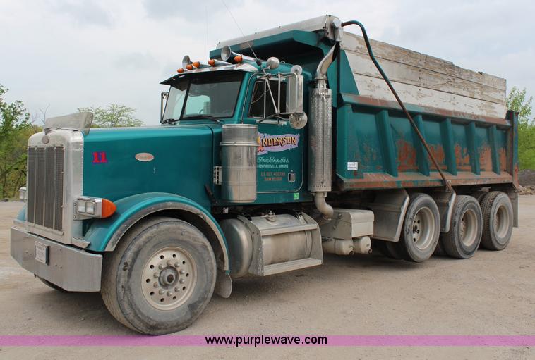 image for item H2662 2000 Peterbilt 378 dump truck