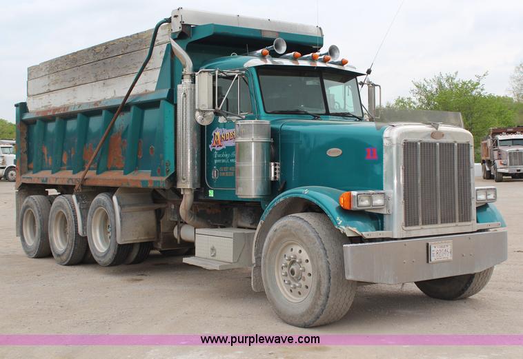 image for item H2662 2000 Peterbilt 378 dump truck