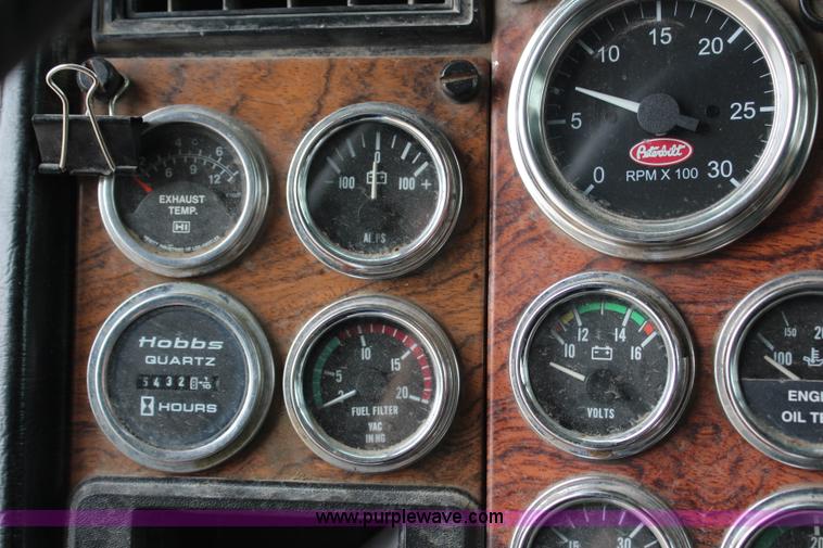 image for item H2662 2000 Peterbilt 378 dump truck