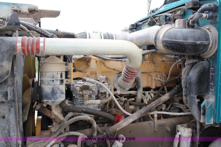 image for item H2662 2000 Peterbilt 378 dump truck