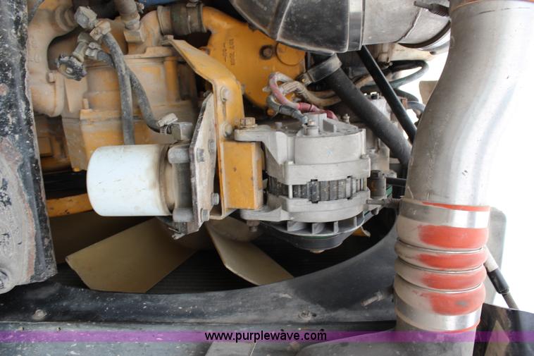 image for item H2662 2000 Peterbilt 378 dump truck