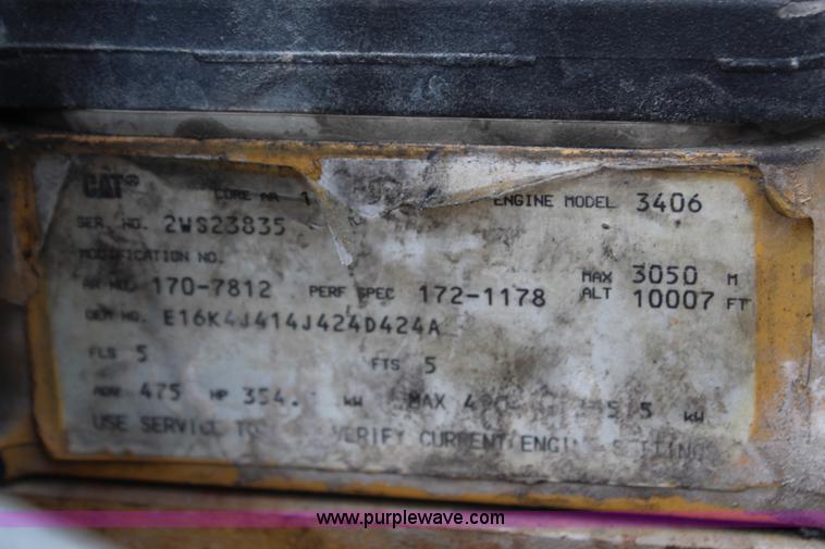 image for item H2662 2000 Peterbilt 378 dump truck