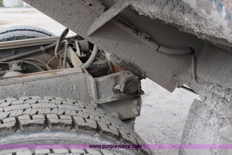 image for item H2662 2000 Peterbilt 378 dump truck