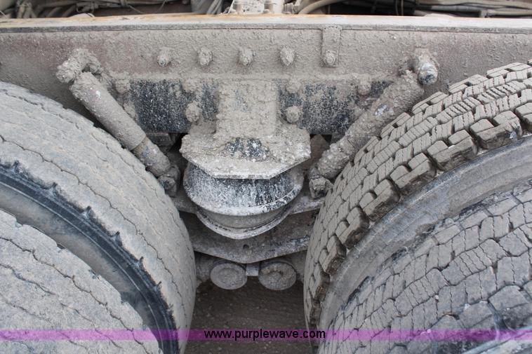 image for item H2662 2000 Peterbilt 378 dump truck