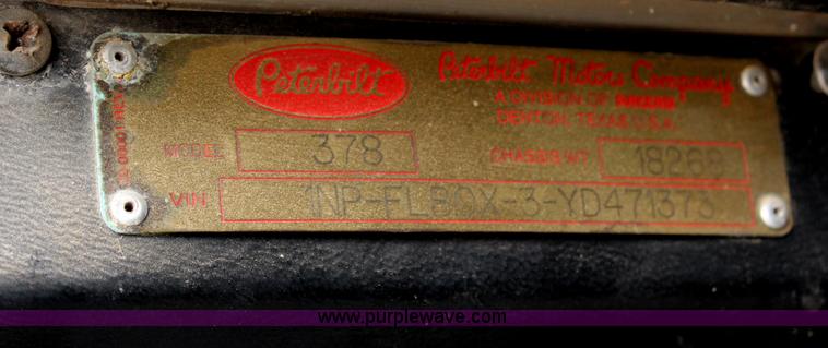 image for item H2662 2000 Peterbilt 378 dump truck