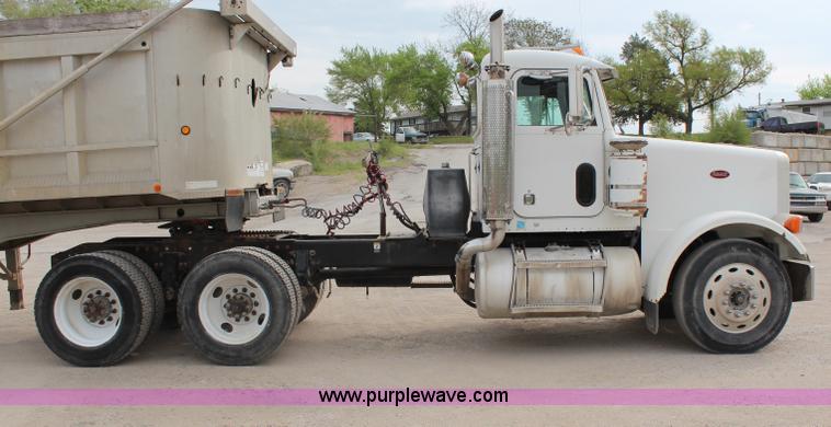 image for item H2663 1996 Peterbilt 378 semi truck