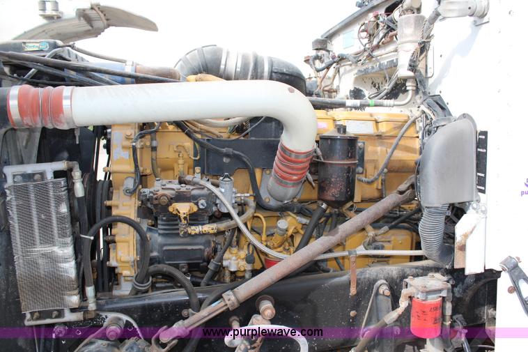 image for item H2663 1996 Peterbilt 378 semi truck