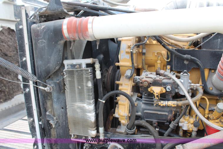 image for item H2663 1996 Peterbilt 378 semi truck