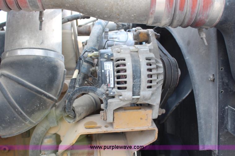 image for item H2663 1996 Peterbilt 378 semi truck