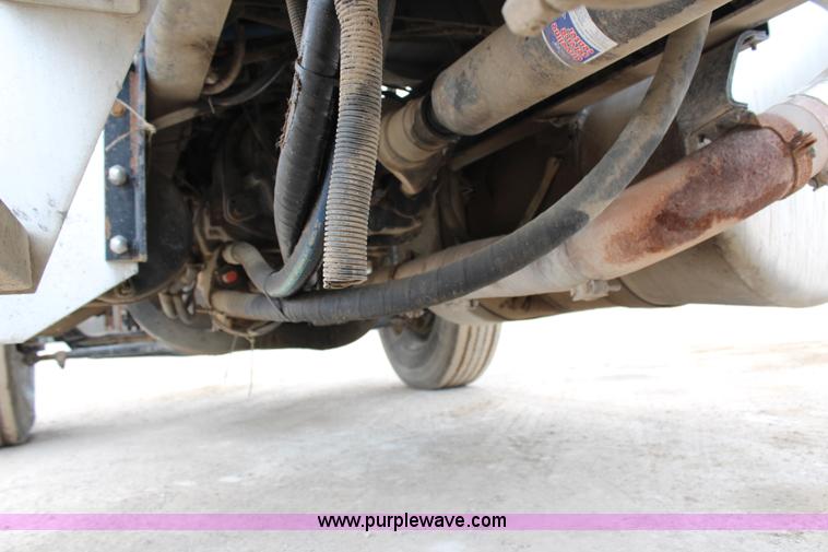 image for item H2665 1996 Peterbilt 378 semi truck