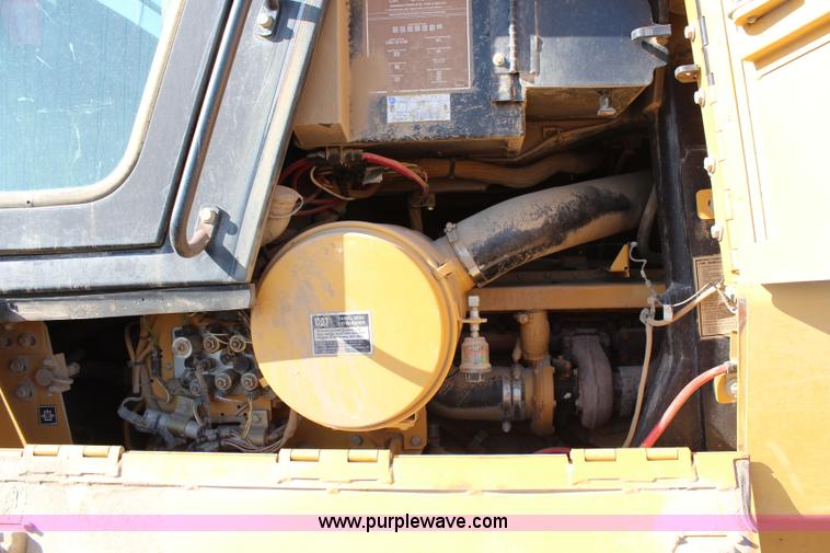 image for item H2679 2002 Caterpillar 963C track loader