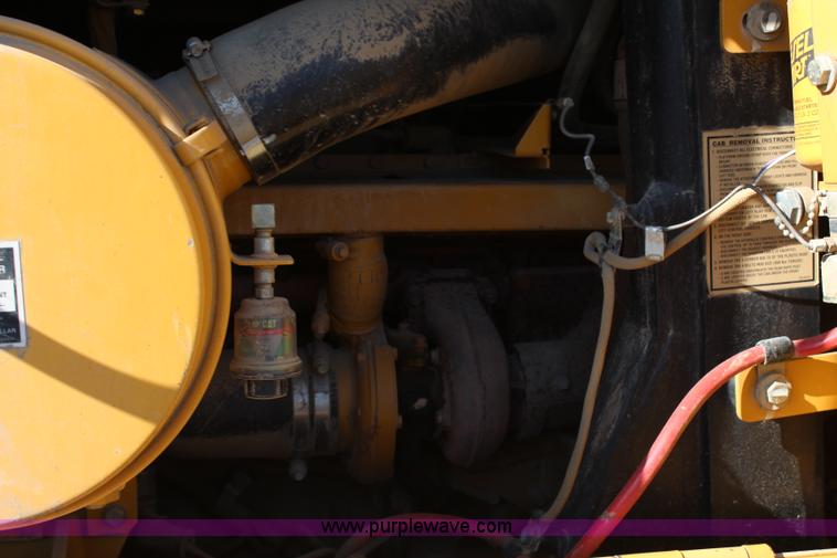 image for item H2679 2002 Caterpillar 963C track loader