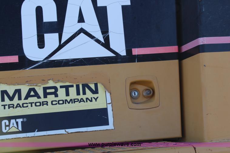 image for item H2679 2002 Caterpillar 963C track loader