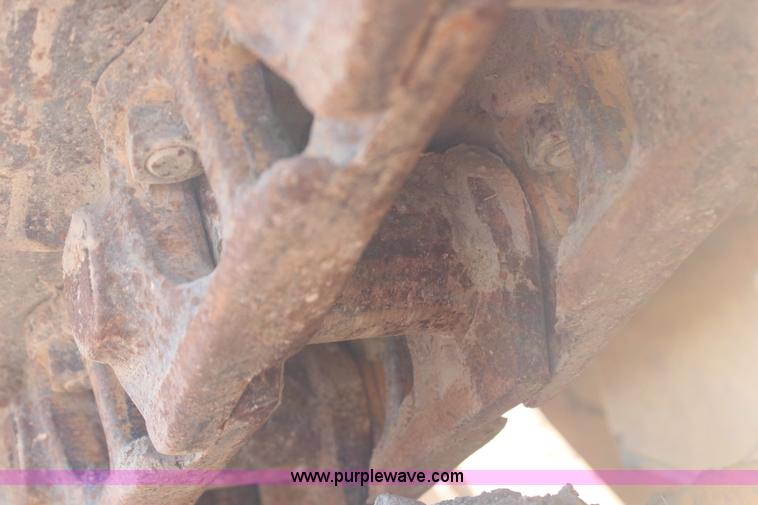 image for item H2679 2002 Caterpillar 963C track loader