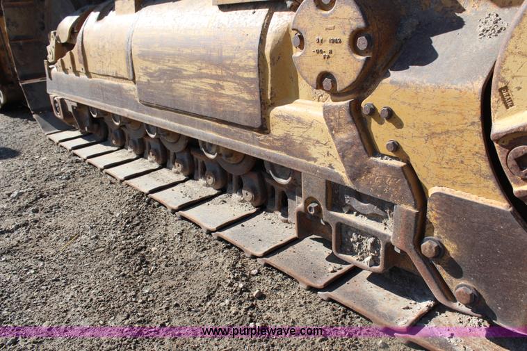 image for item H2679 2002 Caterpillar 963C track loader