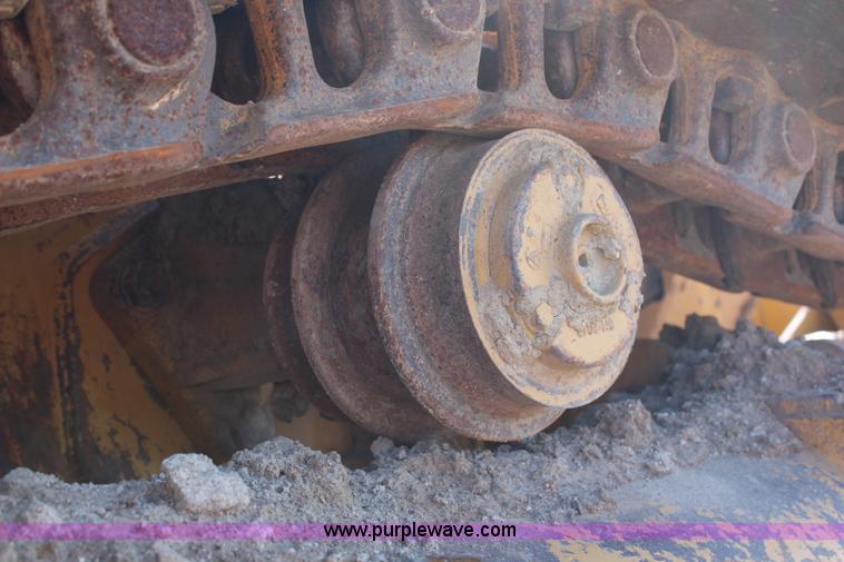 image for item H2679 2002 Caterpillar 963C track loader