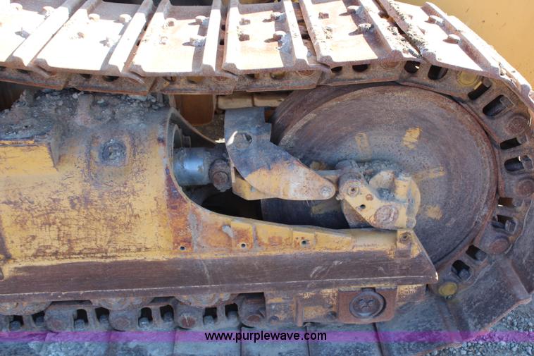 image for item H2679 2002 Caterpillar 963C track loader