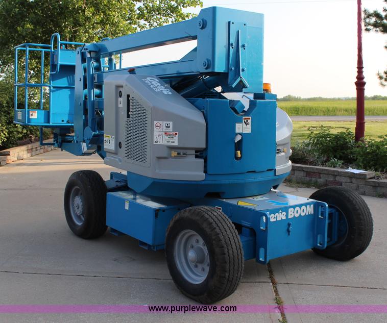 image for item H2699 1993 Genie Z45/22 boom lift