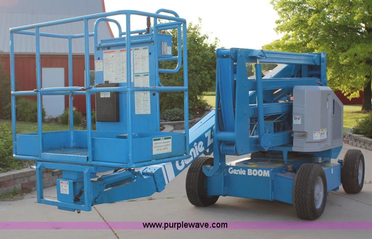 image for item H2699 1993 Genie Z45/22 boom lift