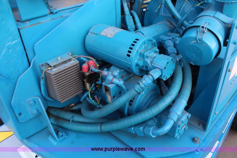 image for item H2699 1993 Genie Z45/22 boom lift