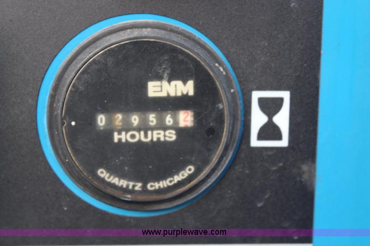 image for item H2699 1993 Genie Z45/22 boom lift