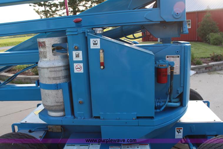 image for item H2699 1993 Genie Z45/22 boom lift