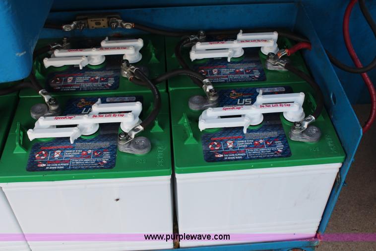 image for item H2699 1993 Genie Z45/22 boom lift