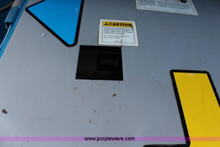 image for item H2699 1993 Genie Z45/22 boom lift