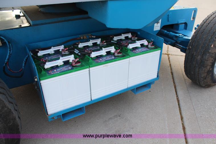 image for item H2699 1993 Genie Z45/22 boom lift