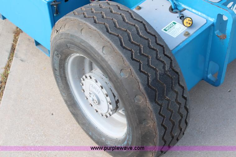 image for item H2699 1993 Genie Z45/22 boom lift